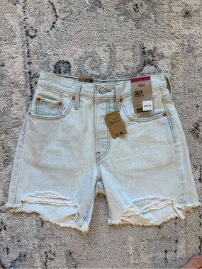 NWT Levi’s 501 High Rise Denim Shorts Light Wash Button Fly 100% Cotton Size 25